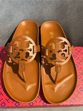 Tory Burch Women’s Miller Cloud Sandals Miele Size 8.5 US